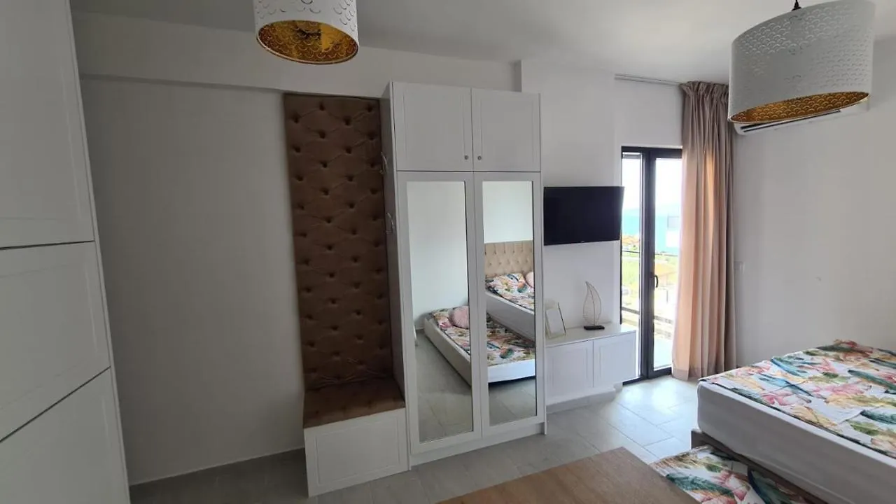 Luxury Sea View Apartments Sarande